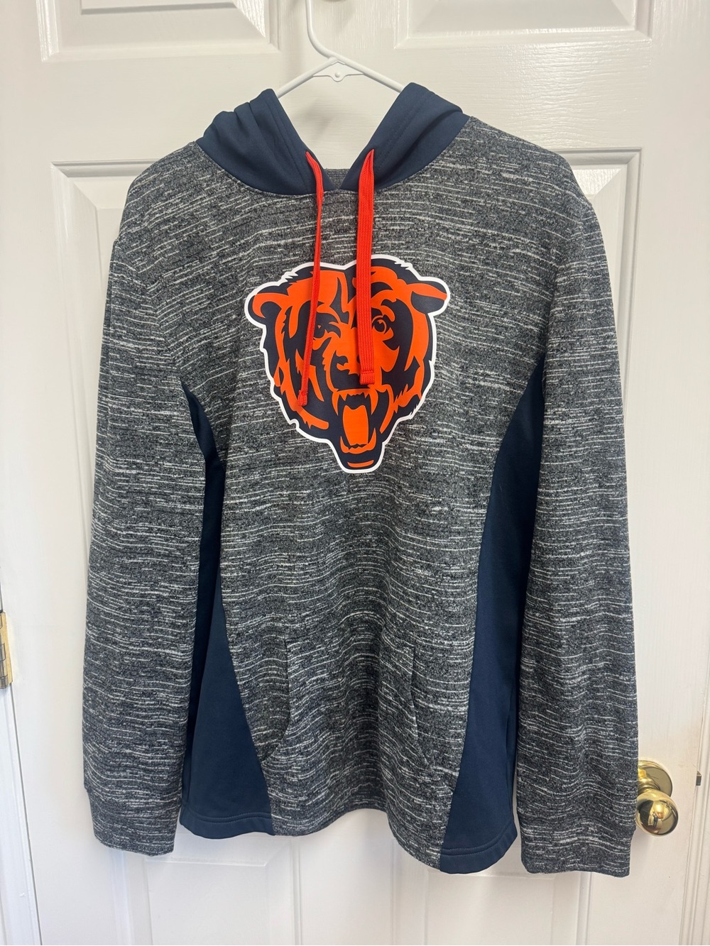 NFL Chicago Bears blue lightweight hoodie Men’s medium pullover sweatshirt